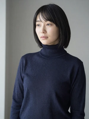 Yuki, 31-year-old Japanese woman from Tokyo in a navy sweater - Asian dating site review profile